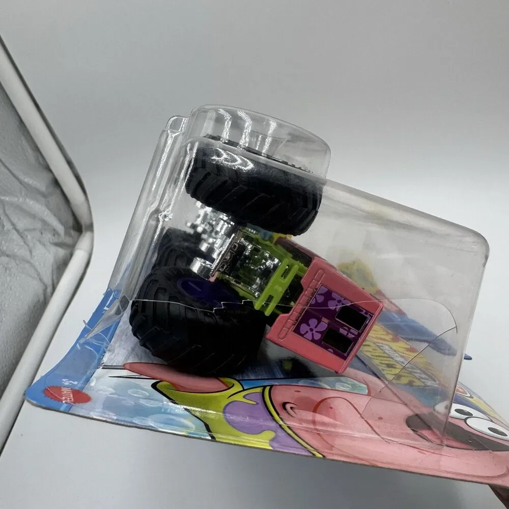 Hot Wheels SpongeBob SquarePants Patrick Demolition Doubles Monster Trucks